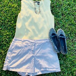 New York & Company Khaki Shorts Size 8
